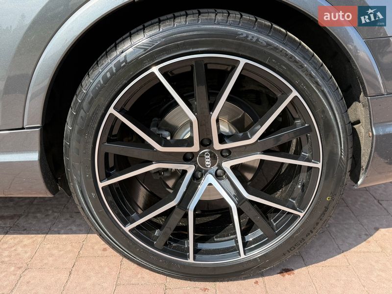 Внедорожник / Кроссовер Audi Q7 2016 в Стрые