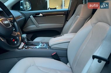 Позашляховик / Кросовер Audi Q7 2015 в Ужгороді