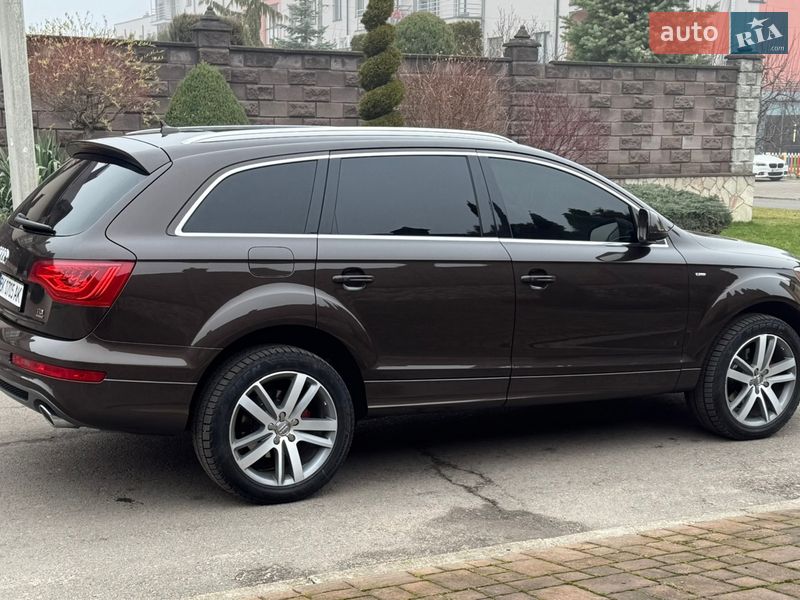 Позашляховик / Кросовер Audi Q7 2010 в Рівному