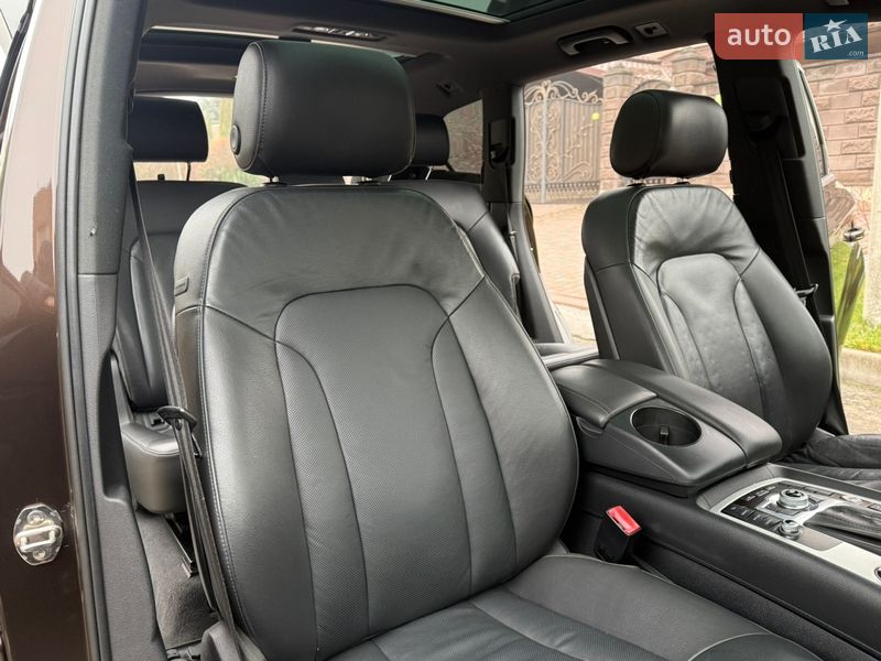 Позашляховик / Кросовер Audi Q7 2010 в Рівному