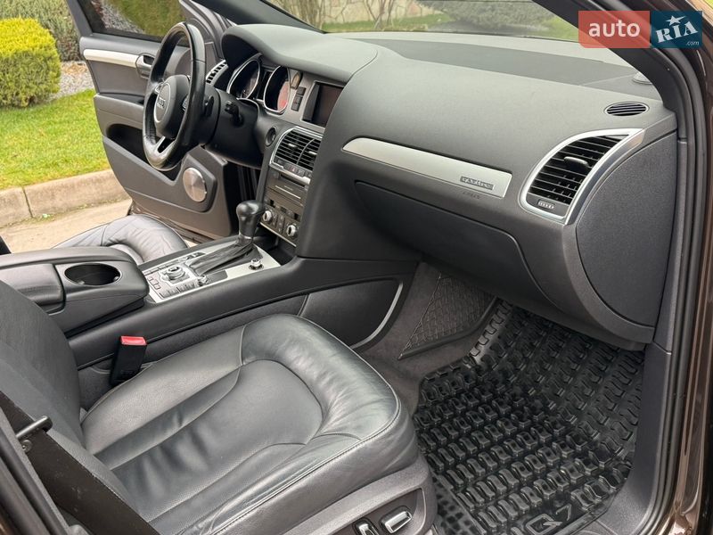 Позашляховик / Кросовер Audi Q7 2010 в Рівному