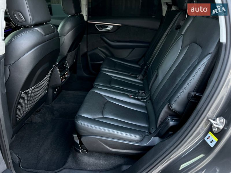 Позашляховик / Кросовер Audi Q7 2021 в Одесі