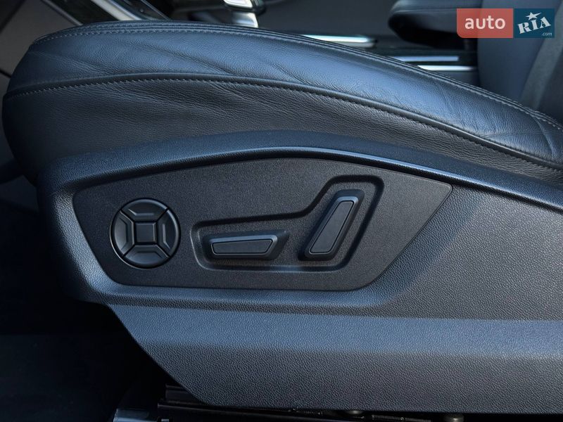 Позашляховик / Кросовер Audi Q7 2019 в Рівному