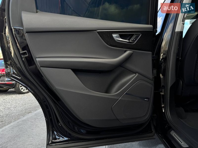 Позашляховик / Кросовер Audi Q7 2019 в Рівному