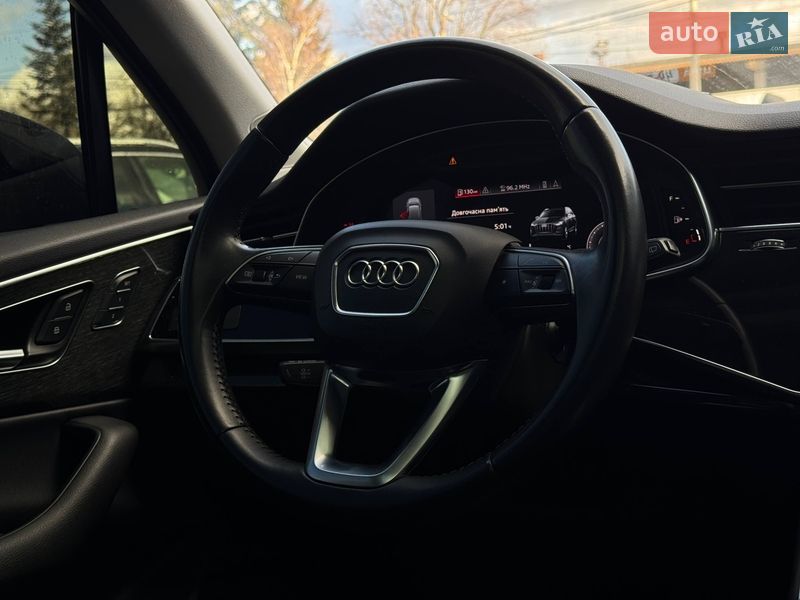 Позашляховик / Кросовер Audi Q7 2019 в Рівному