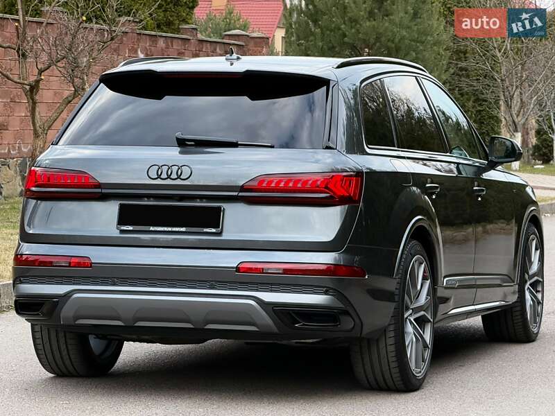 Внедорожник / Кроссовер Audi Q7 2020 в Ровно