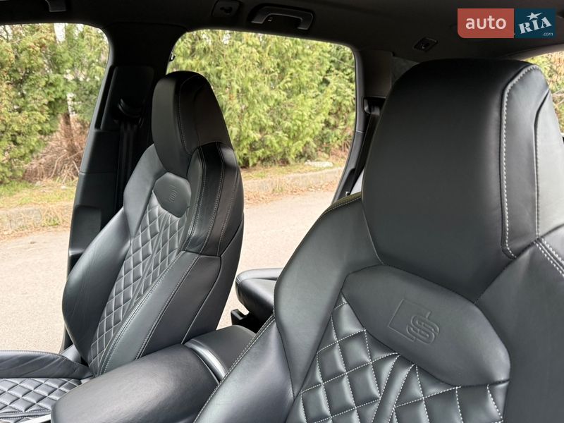Внедорожник / Кроссовер Audi Q7 2020 в Ровно