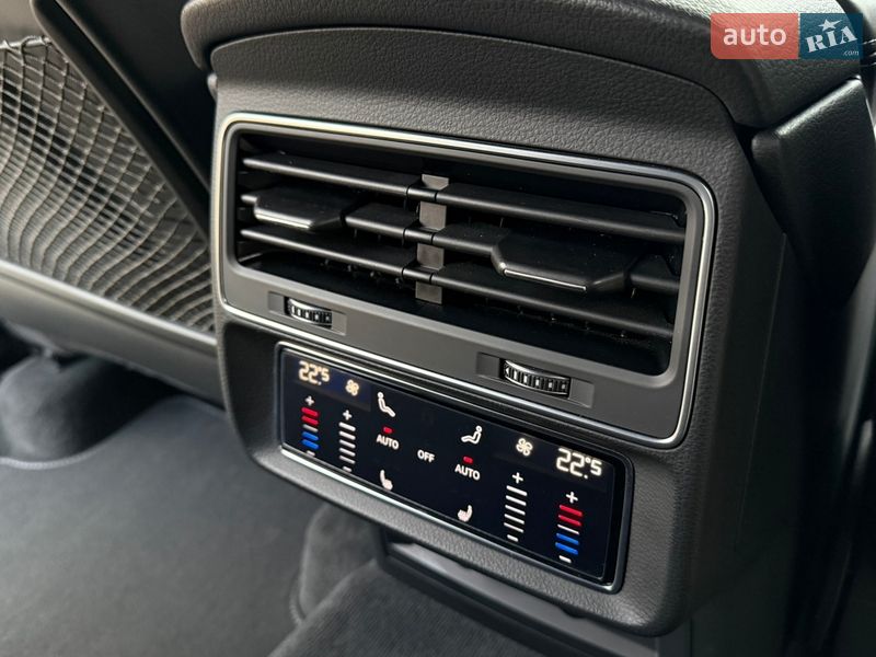 Внедорожник / Кроссовер Audi Q7 2020 в Ровно