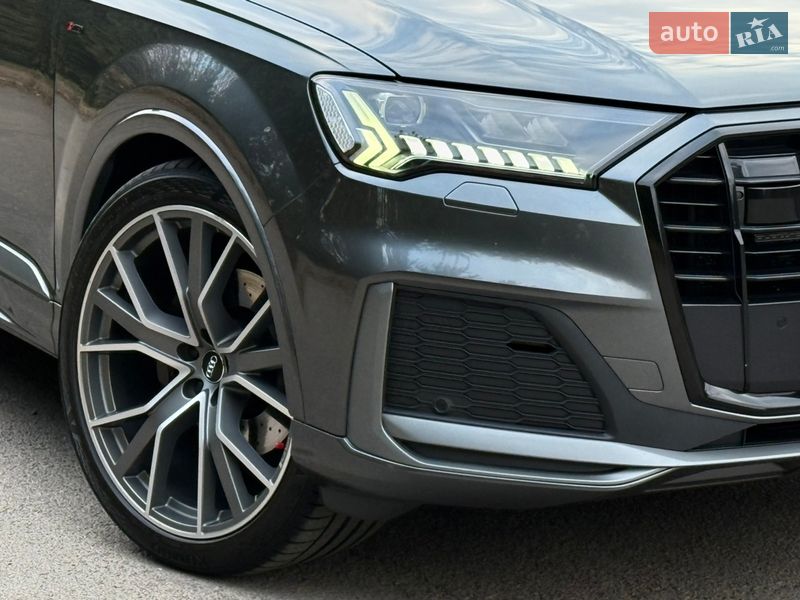 Внедорожник / Кроссовер Audi Q7 2020 в Ровно