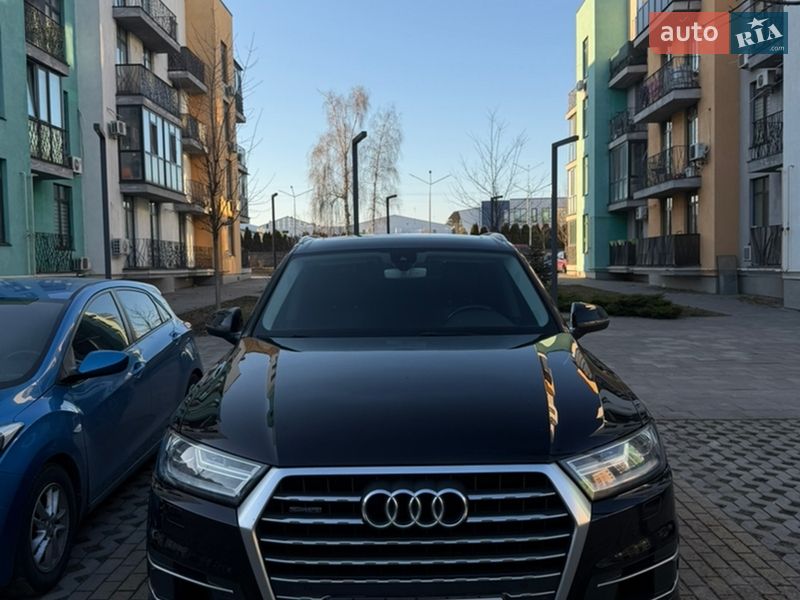 Внедорожник / Кроссовер Audi Q7 2015 в Киеве