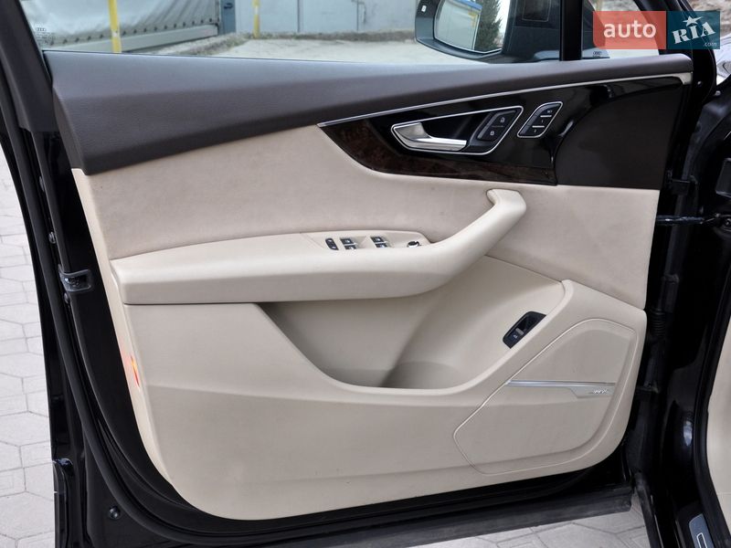 Позашляховик / Кросовер Audi Q7 2016 в Львові фото 17 Позашляховик / Кросовер Audi Q7 2016 в Львові