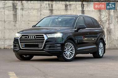 Внедорожник / Кроссовер Audi Q7 2015 в Ровно