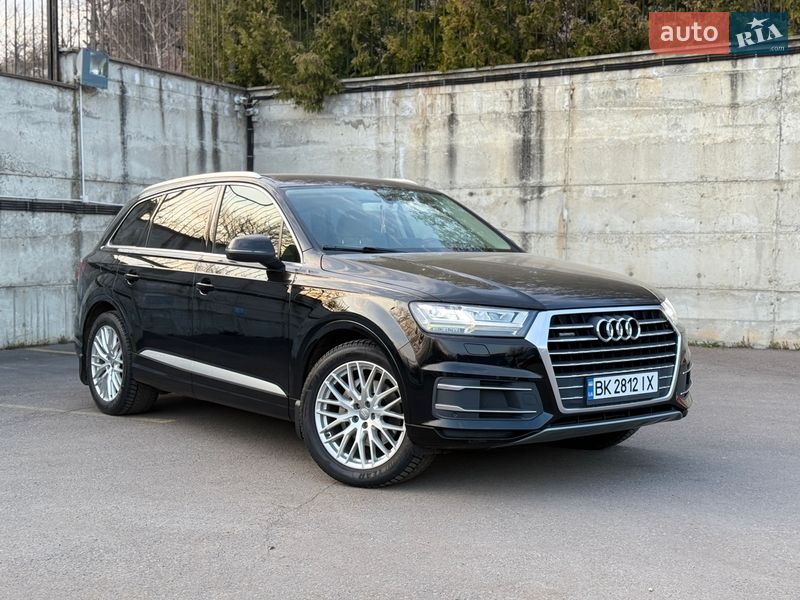 Внедорожник / Кроссовер Audi Q7 2015 в Ровно