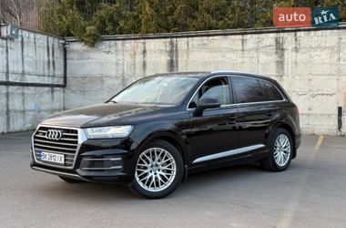 Внедорожник / Кроссовер Audi Q7 2015 в Ровно