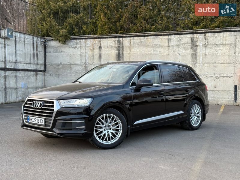Внедорожник / Кроссовер Audi Q7 2015 в Ровно