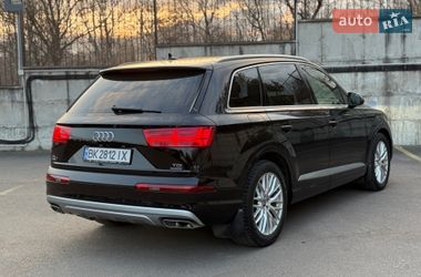 Внедорожник / Кроссовер Audi Q7 2015 в Ровно