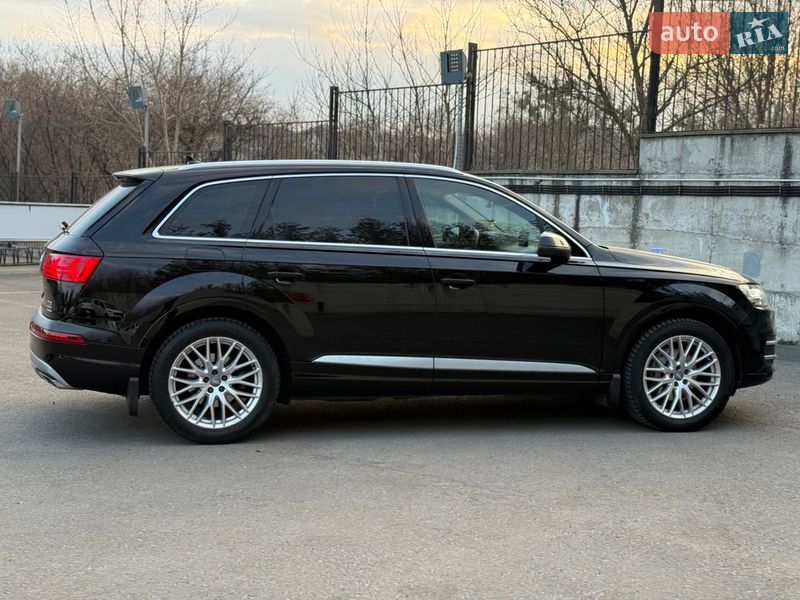 Внедорожник / Кроссовер Audi Q7 2015 в Ровно