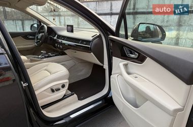 Внедорожник / Кроссовер Audi Q7 2015 в Ровно