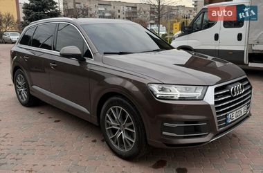 Позашляховик / Кросовер Audi Q7 2017 в Павлограді