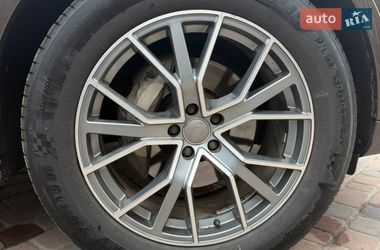 Позашляховик / Кросовер Audi Q7 2017 в Павлограді
