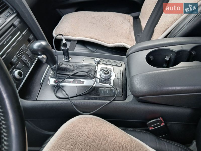 Внедорожник / Кроссовер Audi Q7 2011 в Банилове-Подгорном