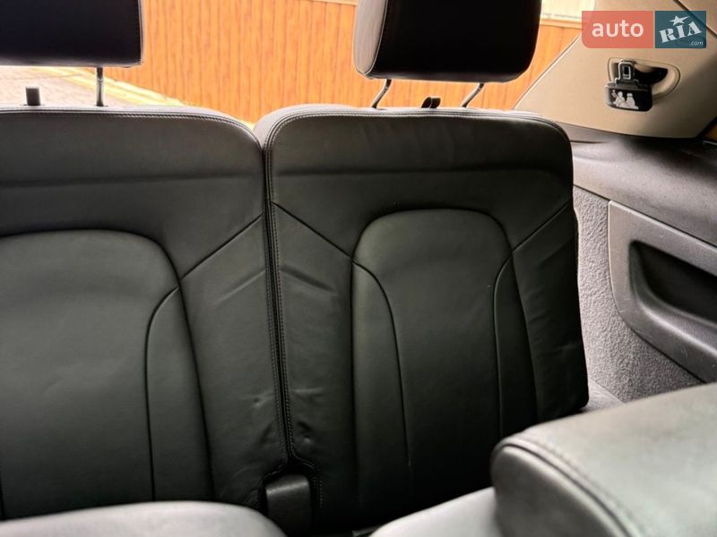 Внедорожник / Кроссовер Audi Q7 2011 в Банилове-Подгорном