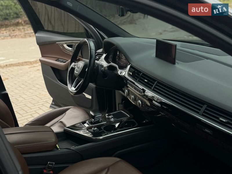 Позашляховик / Кросовер Audi Q7 2016 в Києві фото 20 Позашляховик / Кросовер Audi Q7 2016 в Києві