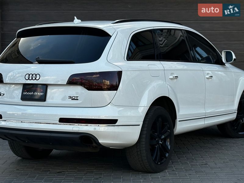 Позашляховик / Кросовер Audi Q7 2015 в Миколаєві