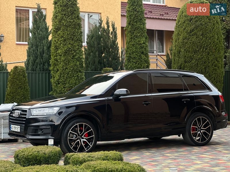 Позашляховик / Кросовер Audi Q7 2017 в Мукачевому