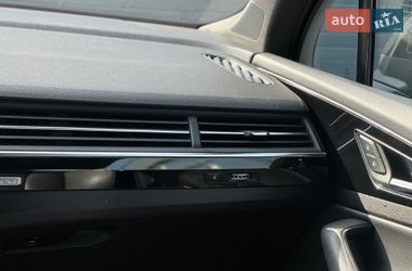 Позашляховик / Кросовер Audi Q7 2017 в Мукачевому