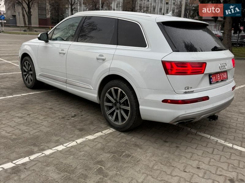 Внедорожник / Кроссовер Audi Q7 2016 в Луцке
