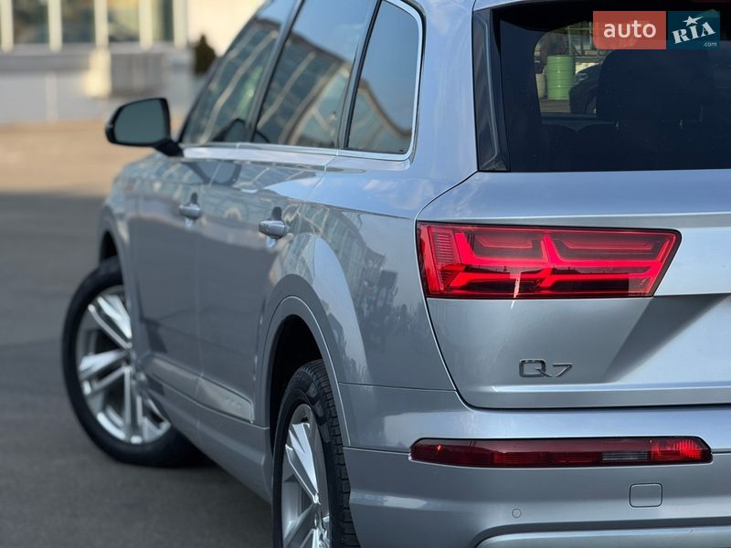 Позашляховик / Кросовер Audi Q7 2018 в Києві фото 27 Позашляховик / Кросовер Audi Q7 2018 в Києві