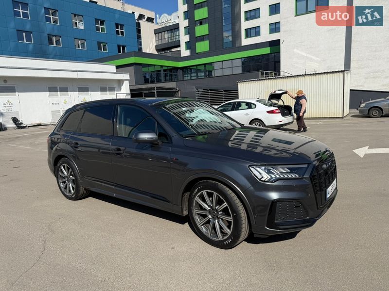 Внедорожник / Кроссовер Audi Q7 2023 в Киеве
