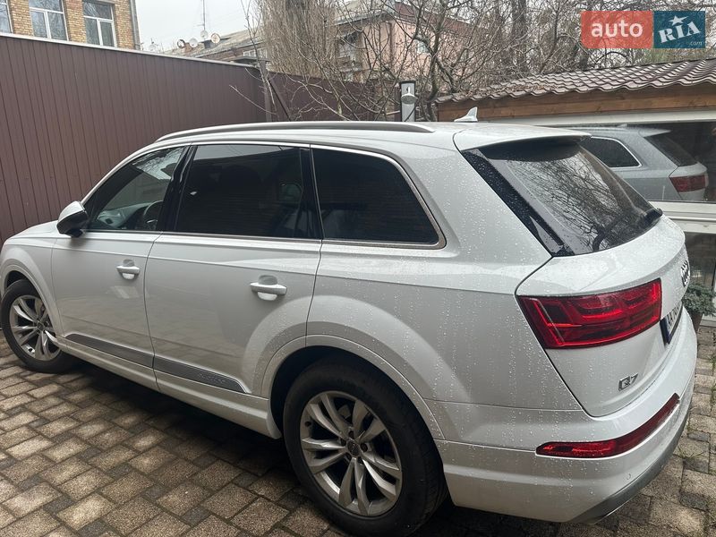 Внедорожник / Кроссовер Audi Q7 2015 в Киеве фото 3 Внедорожник / Кроссовер Audi Q7 2015 в Киеве