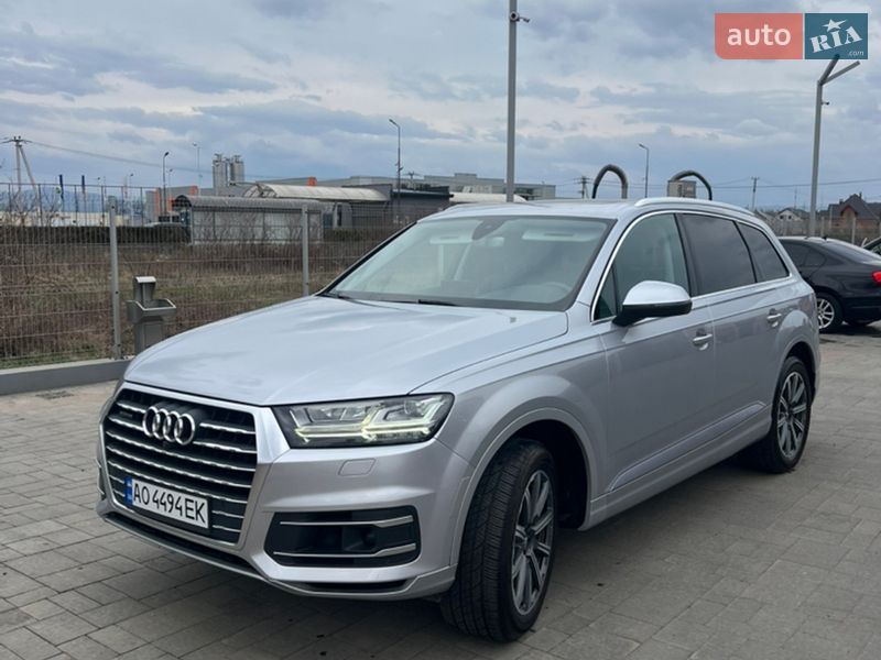 Внедорожник / Кроссовер Audi Q7 2016 в Хусте
