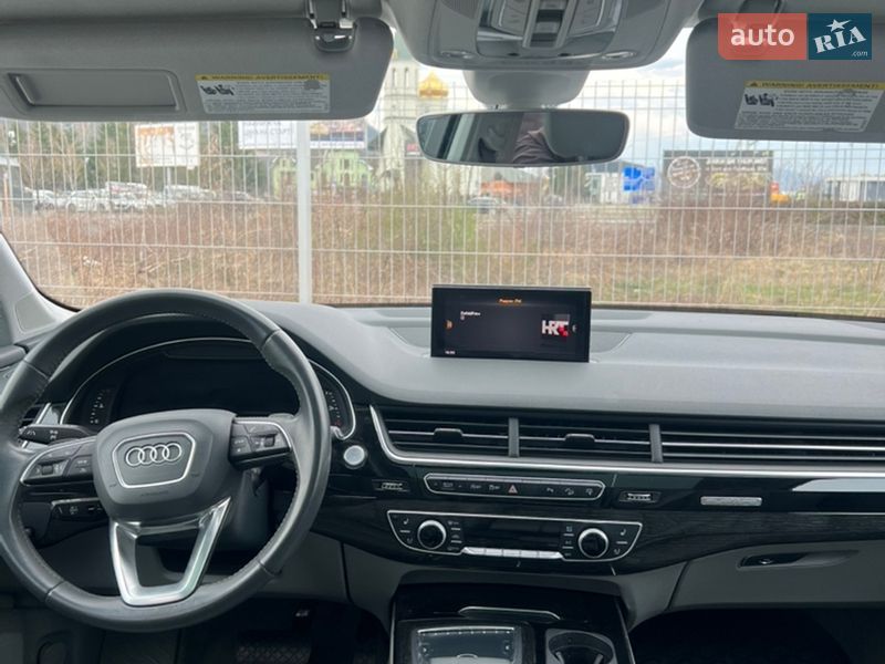 Внедорожник / Кроссовер Audi Q7 2016 в Хусте