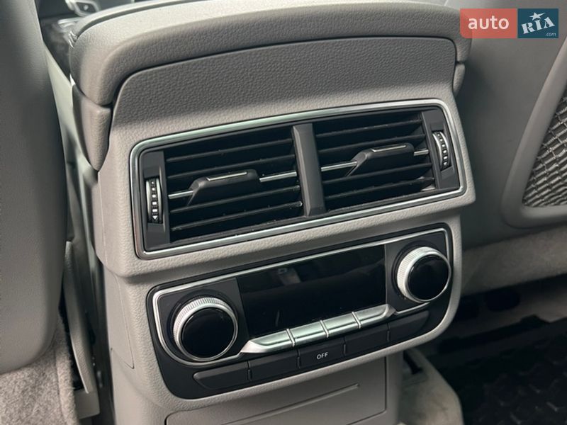 Внедорожник / Кроссовер Audi Q7 2016 в Хусте