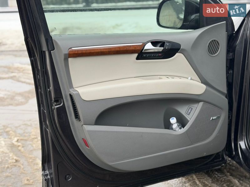 Внедорожник / Кроссовер Audi Q7 2011 в Стрые