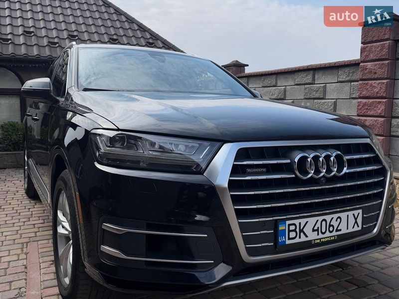 Внедорожник / Кроссовер Audi Q7 2018 в Ровно