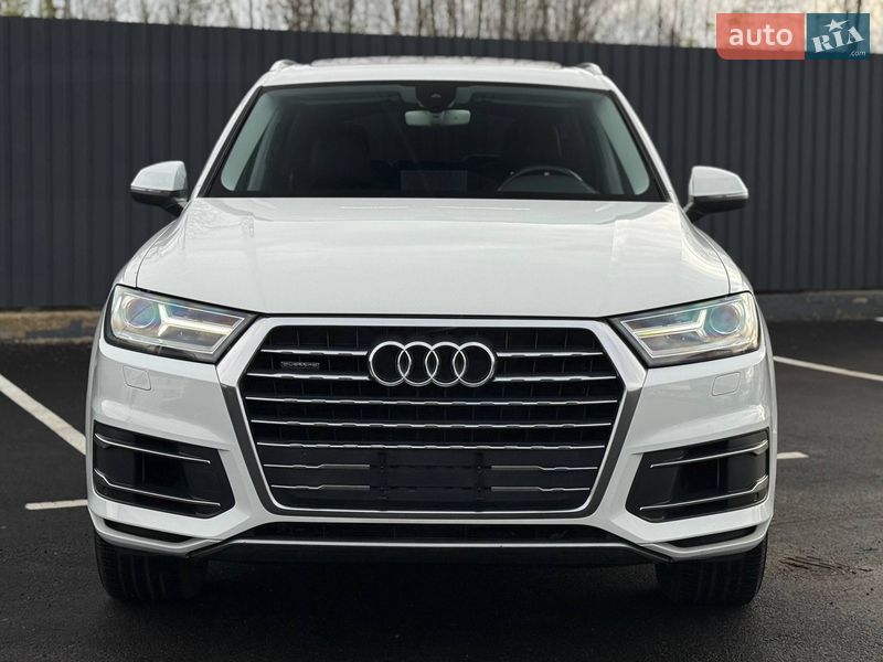 Внедорожник / Кроссовер Audi Q7 2015 в Киеве