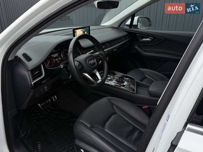 Внедорожник / Кроссовер Audi Q7 2015 в Киеве