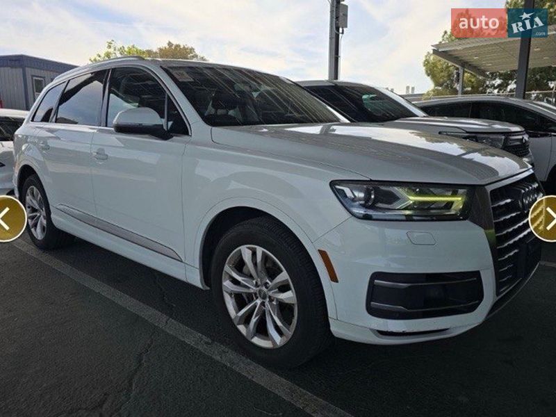 Внедорожник / Кроссовер Audi Q7 2015 в Киеве