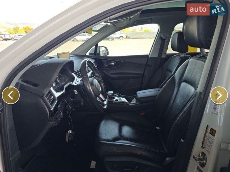 Внедорожник / Кроссовер Audi Q7 2015 в Киеве