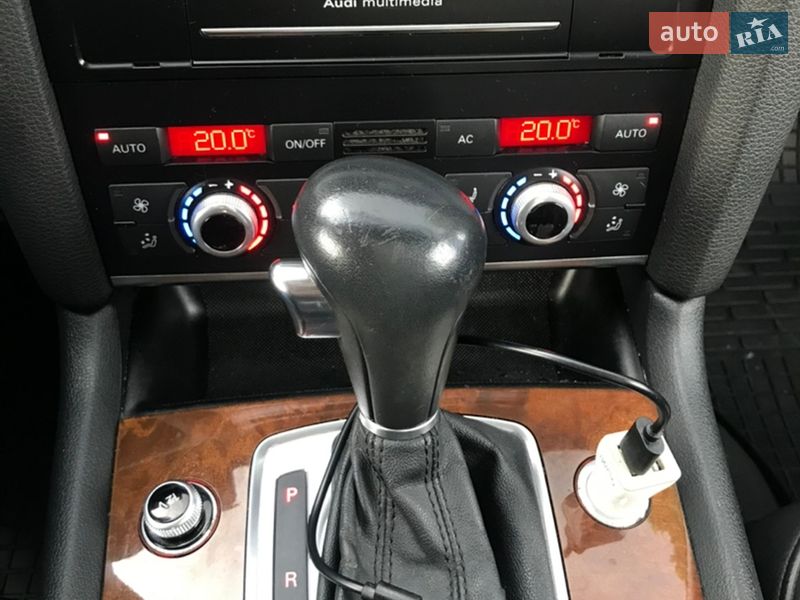 Внедорожник / Кроссовер Audi Q7 2010 в Черкассах