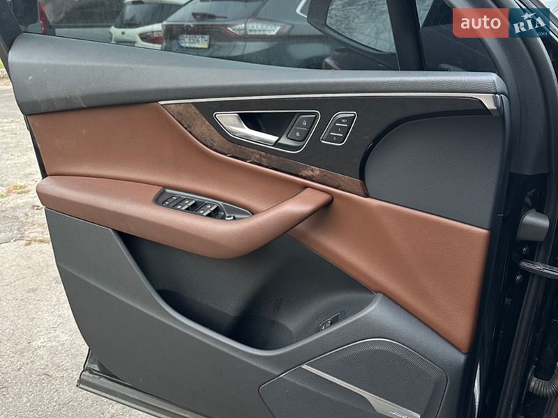 Внедорожник / Кроссовер Audi Q7 2017 в Львове