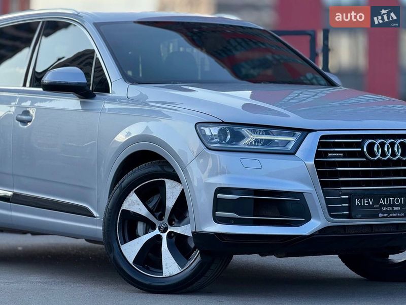 Внедорожник / Кроссовер Audi Q7 2018 в Киеве