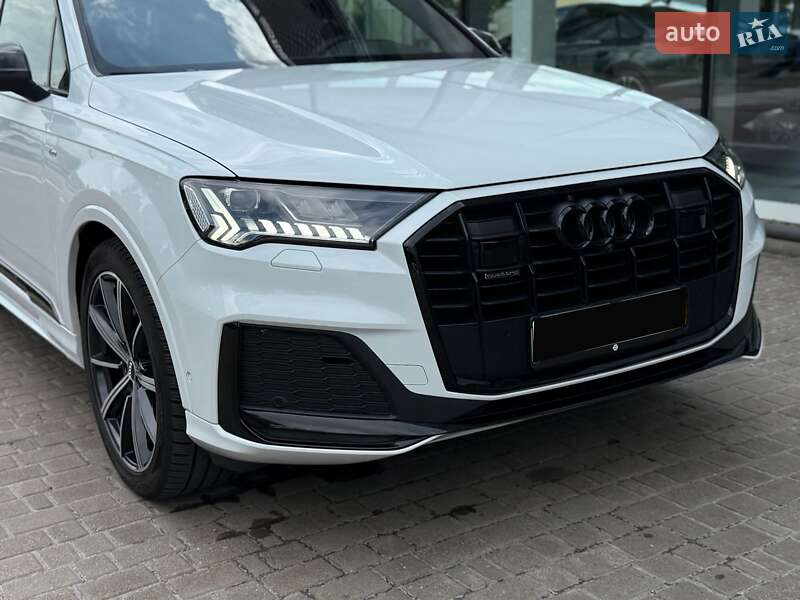 Позашляховик / Кросовер Audi Q7 2020 в Одесі