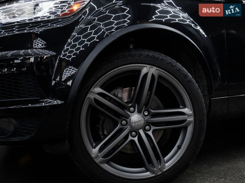 Внедорожник / Кроссовер Audi Q7 2015 в Киеве