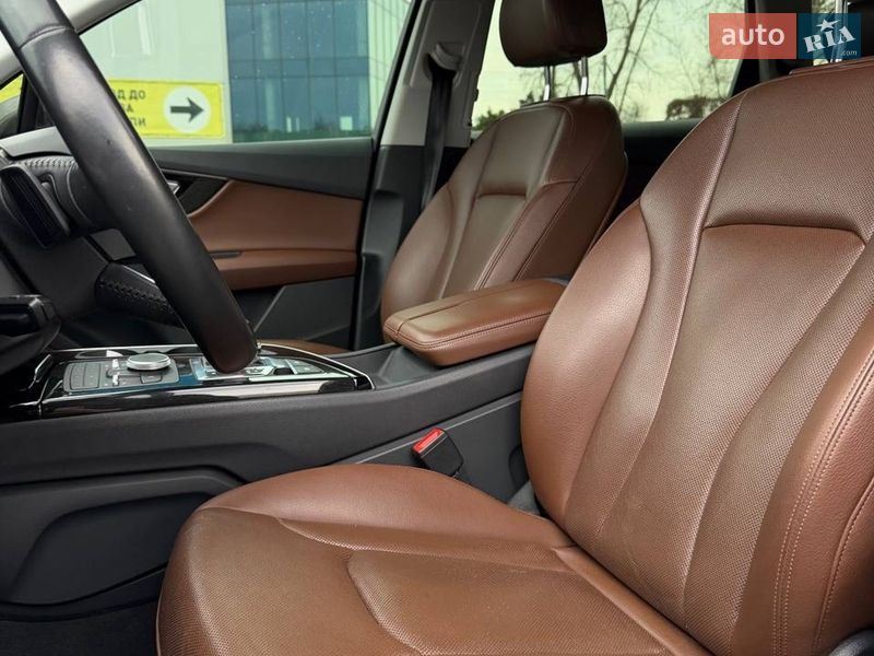 Внедорожник / Кроссовер Audi Q7 2017 в Киеве