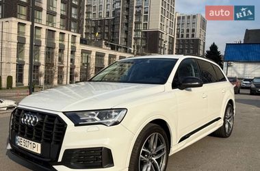 Позашляховик / Кросовер Audi Q7 2021 в Дніпрі